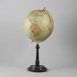 557358 Earth globe